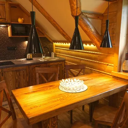 아파트 Zloty Gron 이스테브나