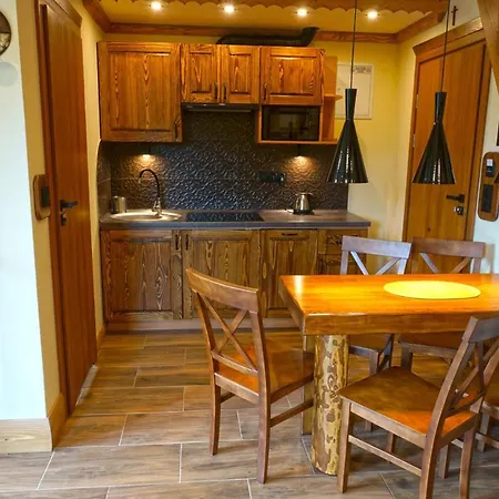 Zloty Gron 이스테브나